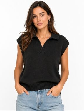 ZARA Knit Sleeveless Sweater Vest Black Size M Collared Minimalist Layering Top